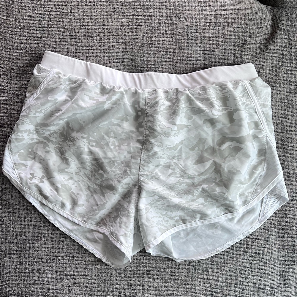 Women’s Under Armour Running Shorts - Size: XL Color: White & Grey